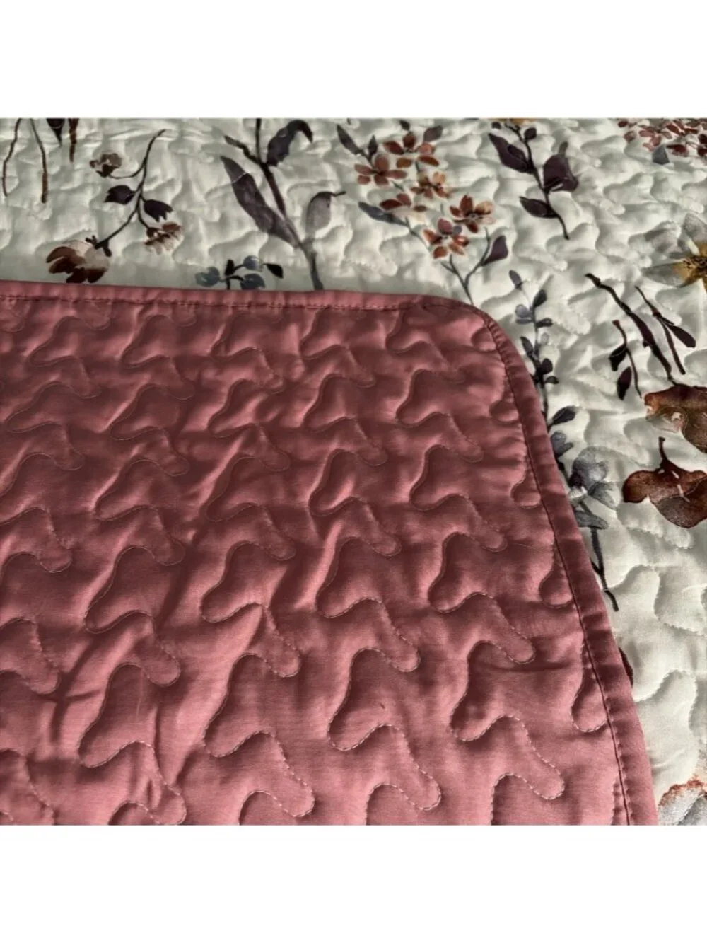 Vintage Quilted Bedspread W/ 2 Standard Shams Full Size Multicolor Floral Retro